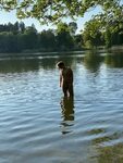 Der fremde am see nackt 💖"Der Fremde am See": Nudistenkrimi 